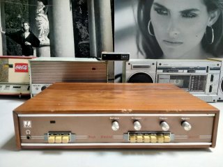 Amplificador Antiguo High Fidelity Marrón