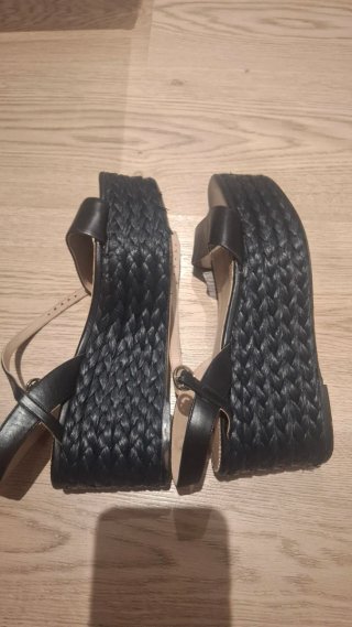 Cuñas Massimo Dutti Negras