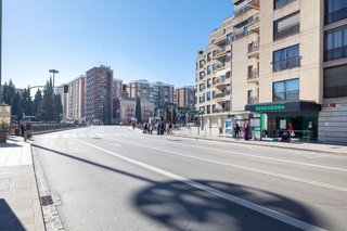 Local comercial en alquiler en San Matías - Realejo en Granada