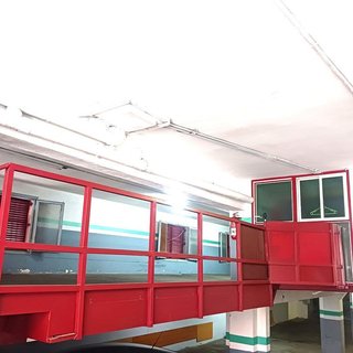 Local comercial en venta en Les Planes en Sant Joan Despí