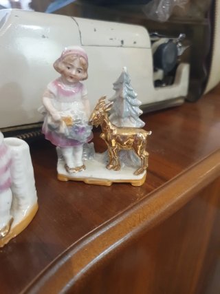 Pareja figuras porcelana niños y ciervoRD01686.25