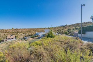 Terreno en venta en Zubia (La)