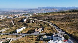 Terreno en venta en Zubia (La)