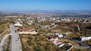 Terreno en venta en Zubia (La)
