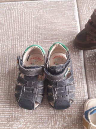 Lote de 4 pares de zapatos de bebé