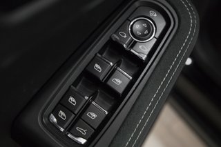 Porsche Macan GTS 2022 - Full black