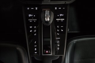 Porsche Macan GTS 2022 - Full black