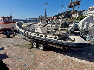 Semirrígida Valiant 6,5m 150CV