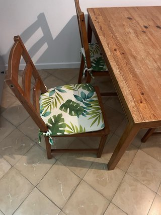 Mesa y 4 Sillas Comedor Madera