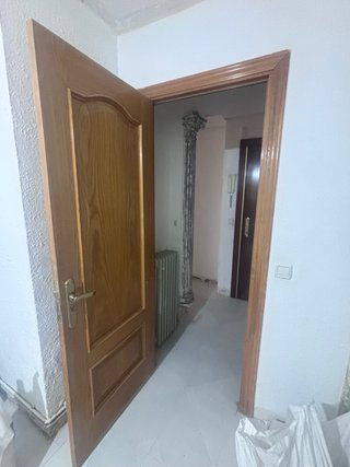 Puerta de madera interior