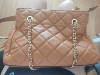 Bolso Parfois acolchado con cadena