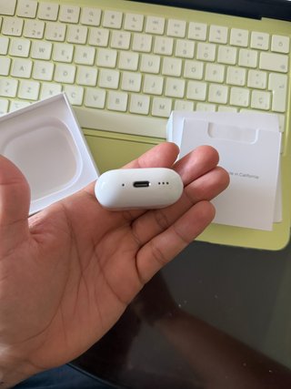 AirPods 4 ANC con cancelación de sonido