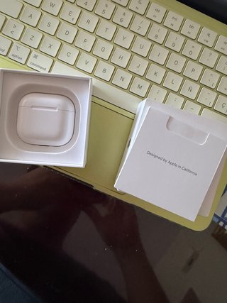 AirPods 4 ANC con cancelación de sonido