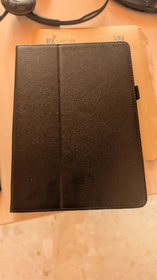 Custodia per Surface Go (AliExpress)