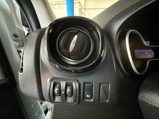 RENAULT Trafic Passenger Combi 9 Energy Blue 120cv