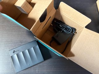 Switch TP-Link LS1005G 5 porte Gigabit