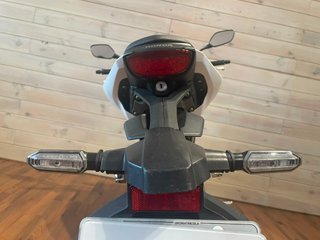 Honda CB 125 R