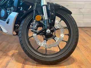Honda CB 125 R