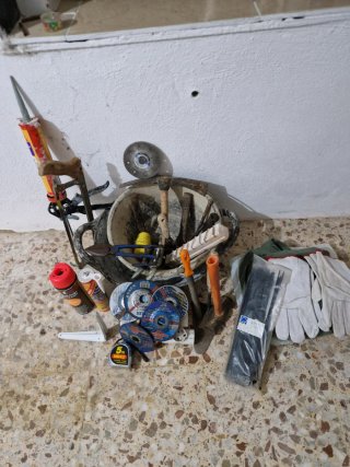 Lote herramientas: radial, paleta, cinta métrica