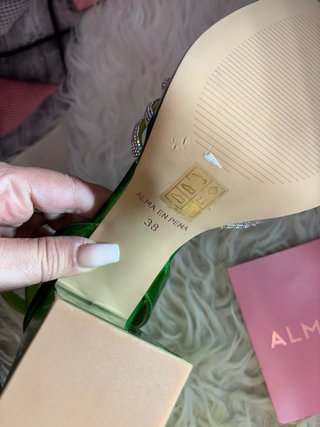 Sandalias Alma en Pena tacón verde y plata