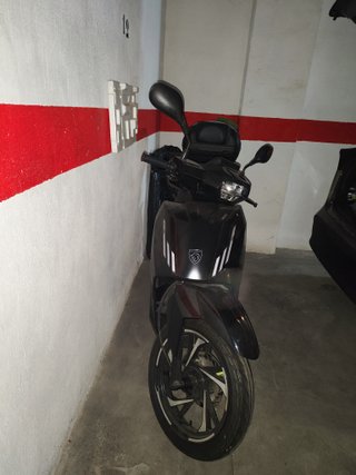 Peugeot Tweet FL 125cc Scooter Automática Negra