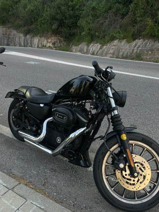 Harley Davidson 883 R