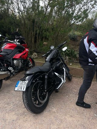 Harley Davidson 883 R