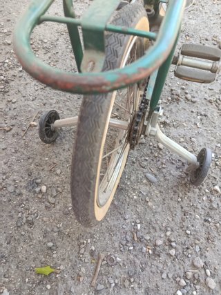 Bici BH antigua con ruedines