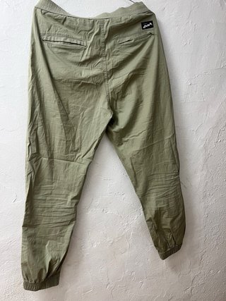Pantalón Zara