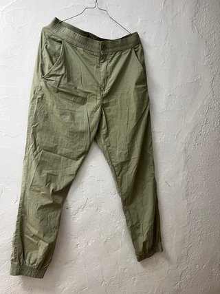 Pantalón Zara