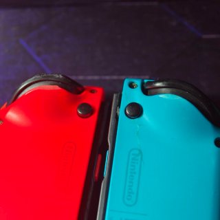 2 Joycons Nintendo Switch Azul y Rojo