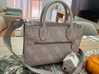 Bolso Guess rosa con monedero a juego