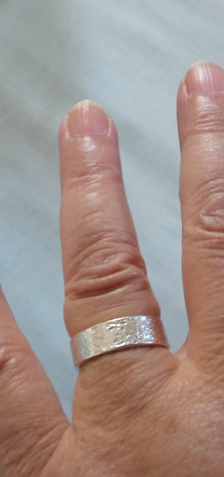 Anillo plateado