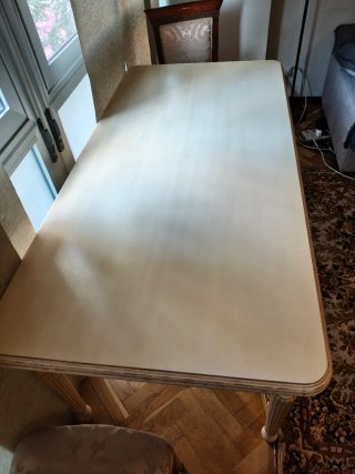 MESA DE COMEDOR LACADA EN BLANCO DECAPÉ
