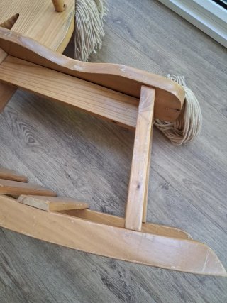 Caballito de madera para niños