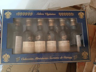 Lotto di 6 bottiglie mignon di grappa e acquavite di Bassano
