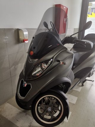 Piaggio MP3 500 gris siniestro o piezas