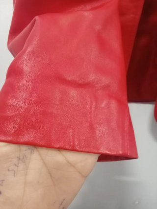Chaqueta de cuero roja