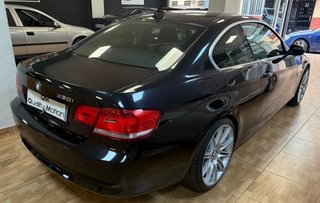 BMW 330i e92 coupé