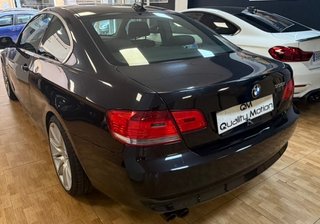 BMW 330i e92 coupé