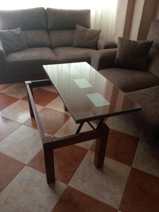 Mesa auxiliar cristal y madera