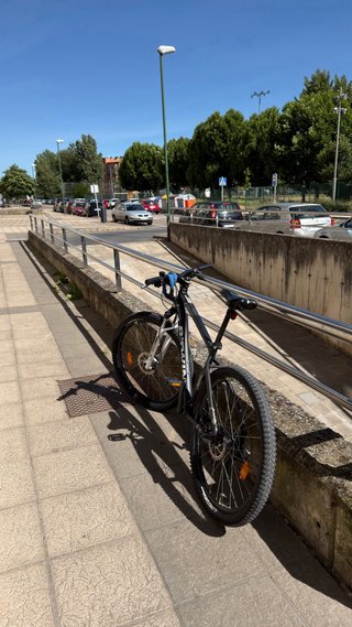 Bicicleta B'Twin Negra