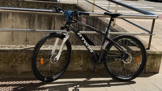 Bicicleta B'Twin Negra