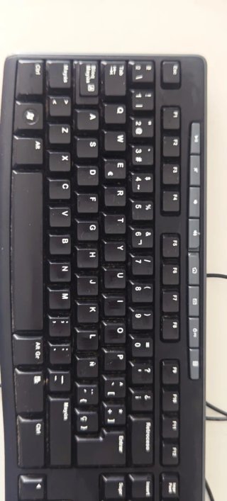 Teclado Logitech negro K200 + ratón forma de coche