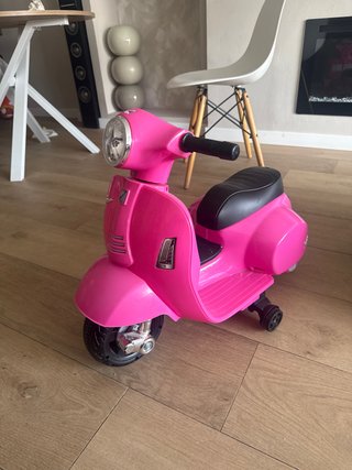 Vespa Eléctrica Infantil Rosa