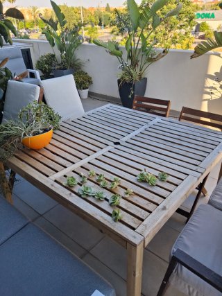 Mesa de madera exterior