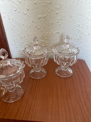 Bombonera de cristal con tapa