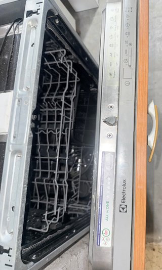 Lavastoviglie da incasso Electrolux da ritirare