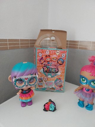 Lote 3 muñecas Trotties y Kala
