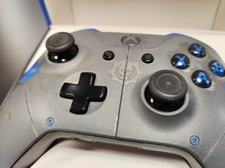 Mando Xbox Gears of War 4 Gris